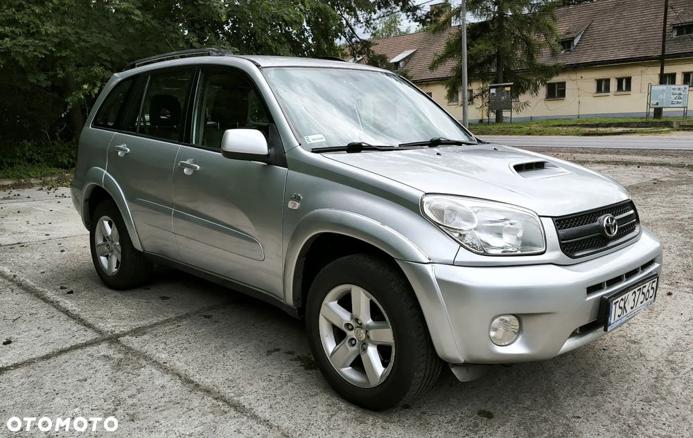 Toyota RAV4 2.0 D-4D 4x4 - 4