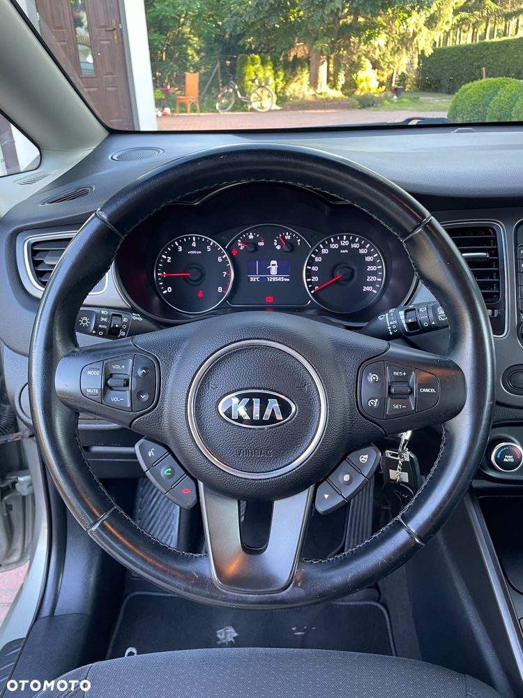 Kia Carens - 20