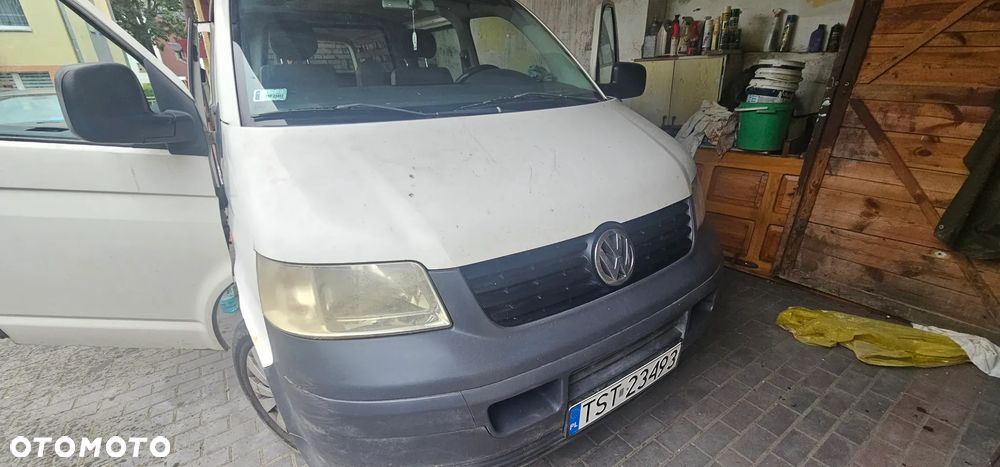 Volkswagen Transporter - 1