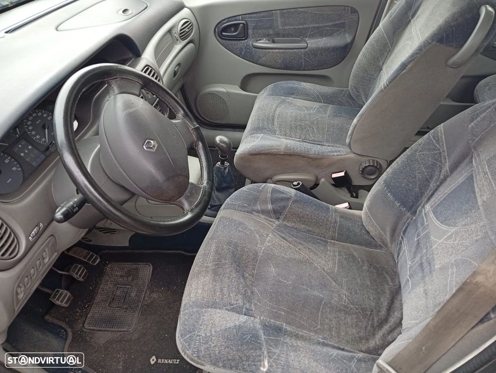 Renault Scénic 1.4 16V RXT AC - 4