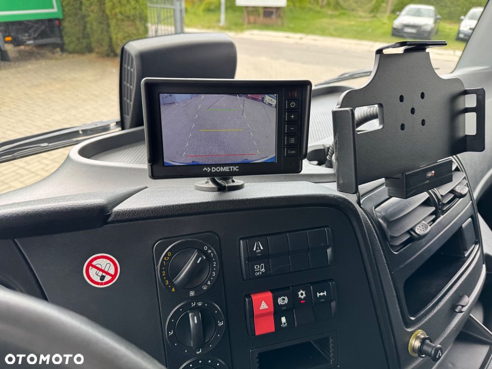 Mercedes-Benz ATEGO 816 KONTENER IZOTERMA  5.30m+ WINDA - 9