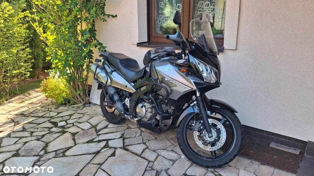 Suzuki V-STROM - 1