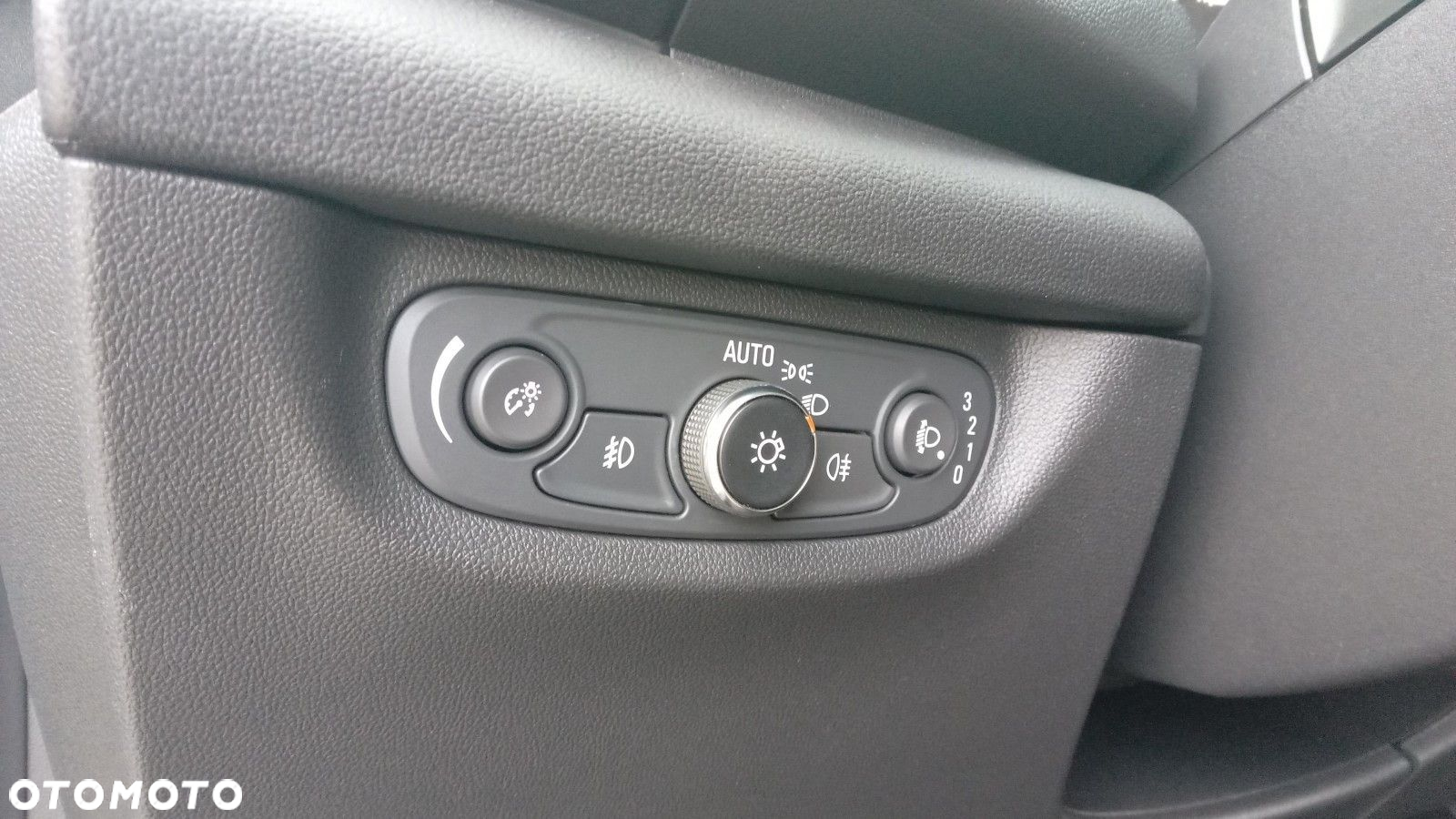 Opel Insignia - 17