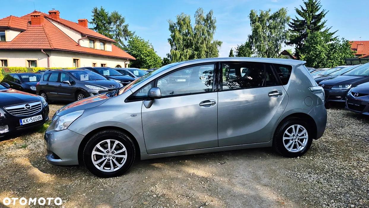 Toyota Verso 1.8 Executive - 26