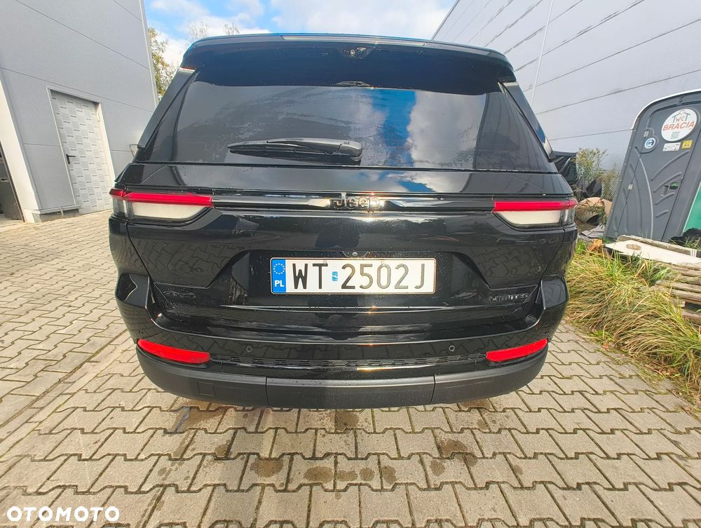 Jeep Grand Cherokee - 18