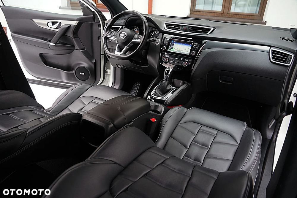 Nissan Qashqai 1.2 DIG-T Xtronic TEKNA+ - 23