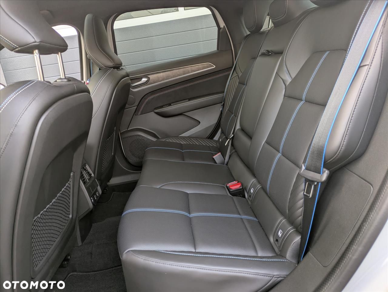 Renault Arkana 1.3 TCe mHEV Esprit Alpine EDC - 33
