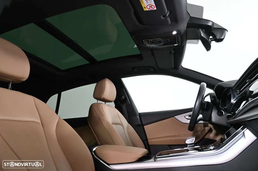 Audi Q8 55 TFSIe quattro Tiptronic - 30
