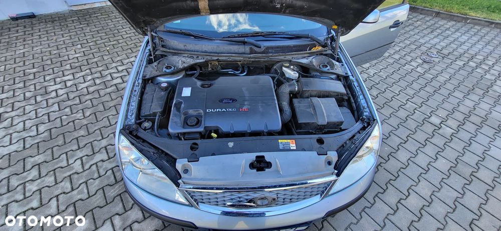 Ford Mondeo 1.8 Ambiente - 19