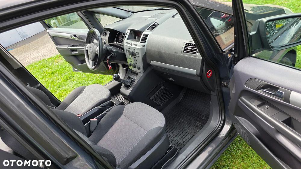 Opel Zafira 1.6 ECOFLEX Family Plus - 38