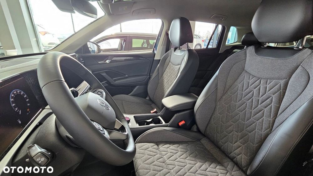 Volkswagen Tiguan - 33