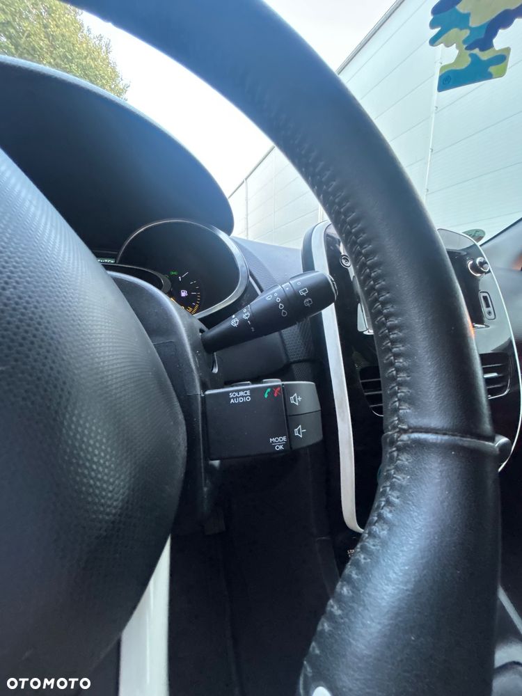 Renault Clio 1.5 dCi Energy Intens - 21