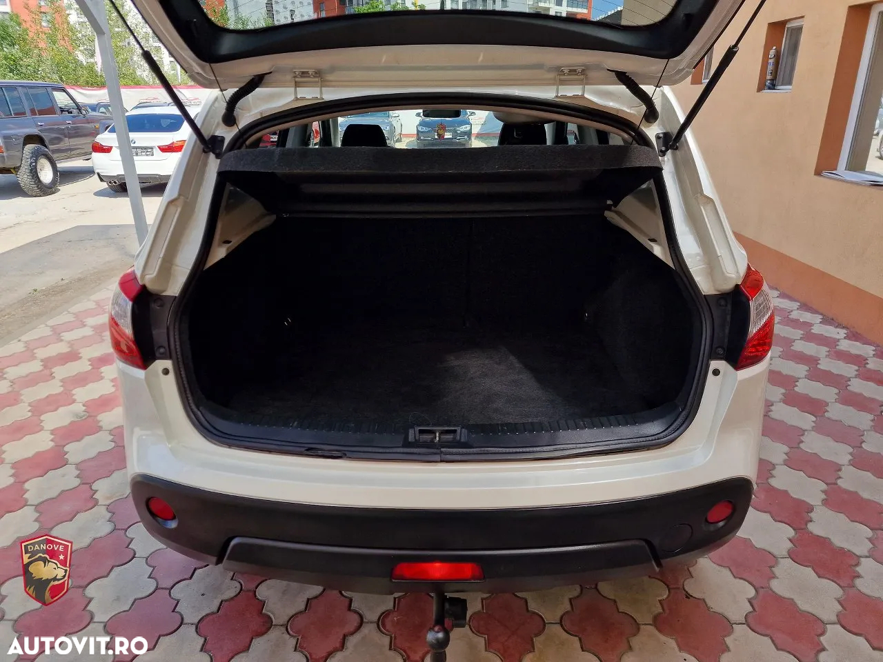 Nissan Qashqai 1.6 DCI DPF Start/Stop acenta - 11