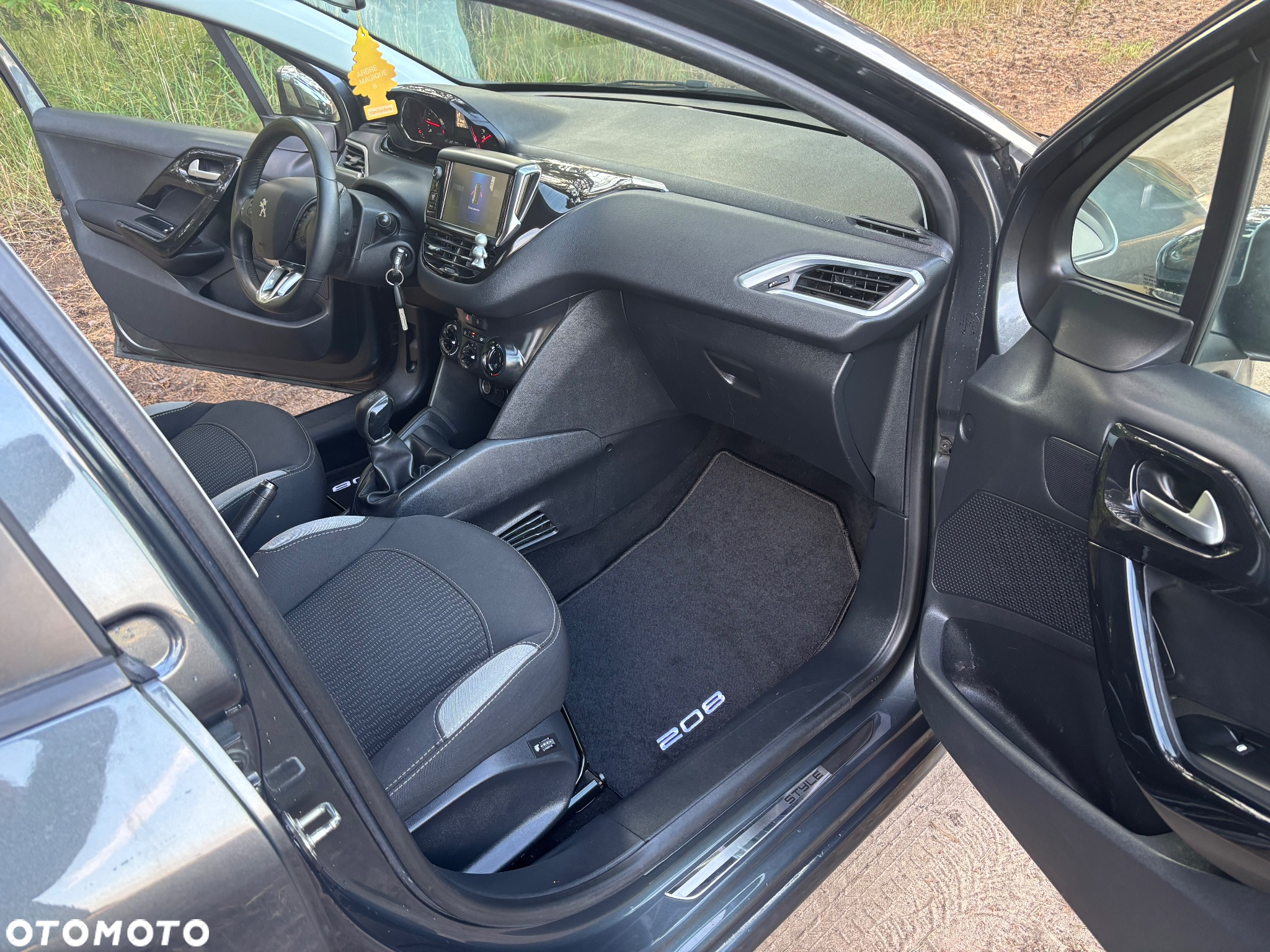 Peugeot 208 PureTech 82 Style - 9