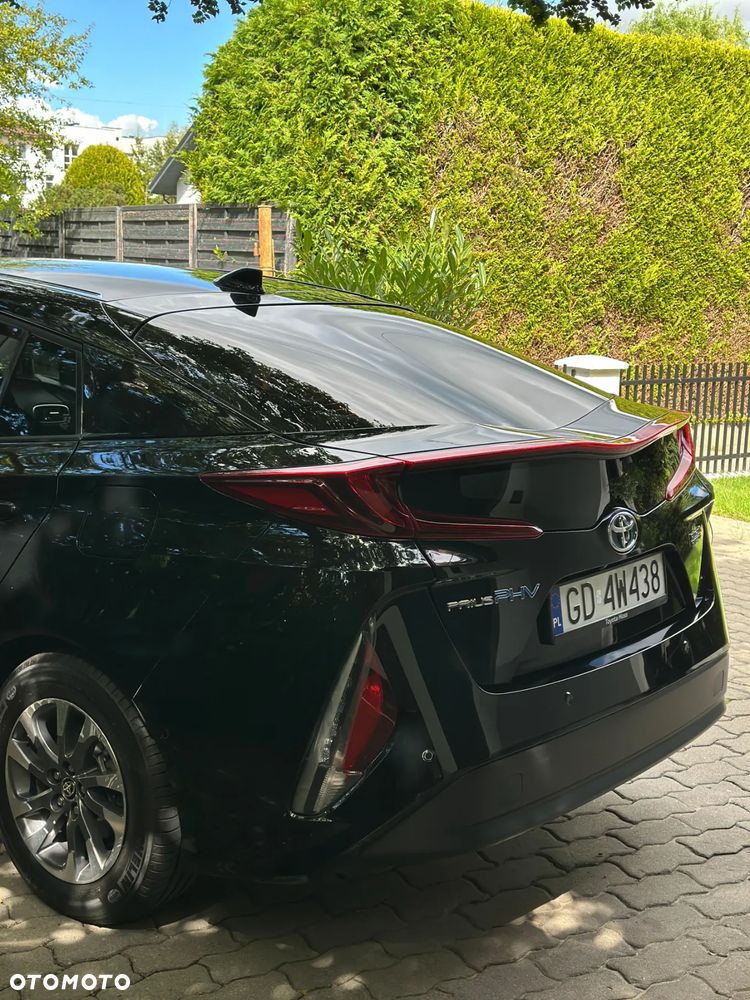 Toyota Prius Plug-in 1.8 Hybrid Executive - 2