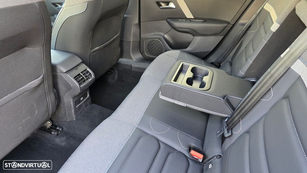 Citroën C4 1.2 PureTech Shine - 58