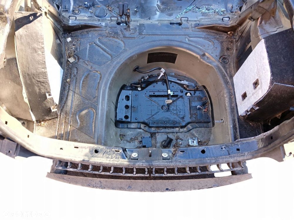 PAS TYLNY WANNA SKODA RAPID LIFT (2017-2019) 1.6 TDI 115KM - 2