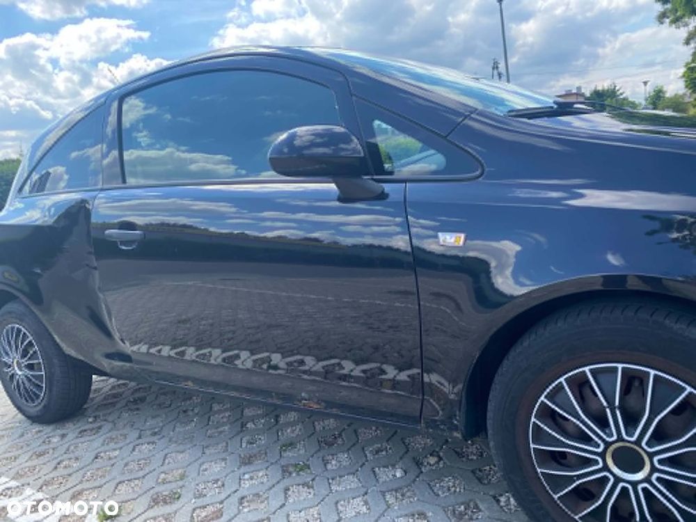 Opel Corsa 1.2 16V Cosmo - 15