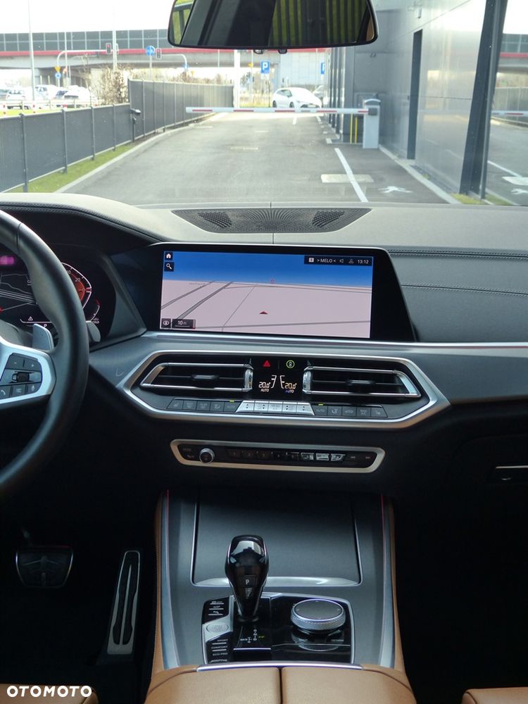 BMW X5 xDrive40d mHEV - 24