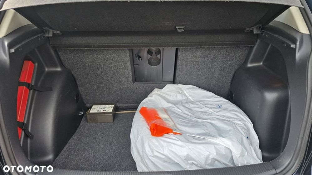 Volkswagen Golf Plus - 10
