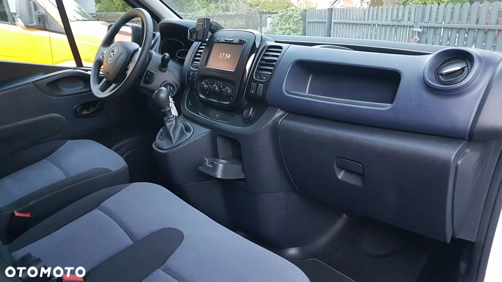 Opel Vivaro - 9