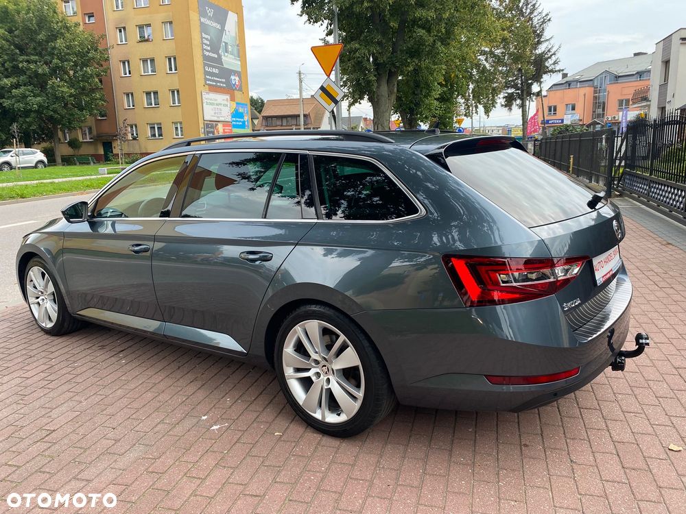 Skoda Superb 2.0 TDI Ambition - 22