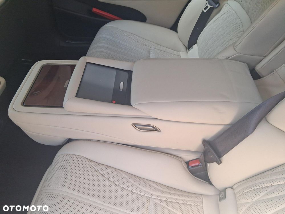 Lexus LS 500 Prestige AWD - 9