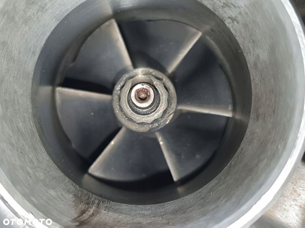 TURBOSPRĘŻARKA VW Golf V 2.0 TDI turbo 03G253019A - 9