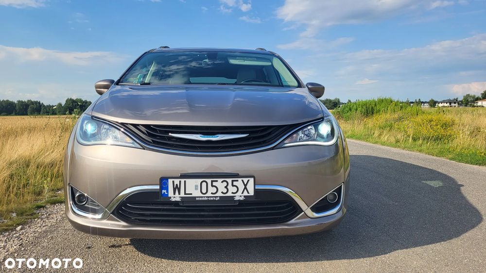 Chrysler Pacifica - 10