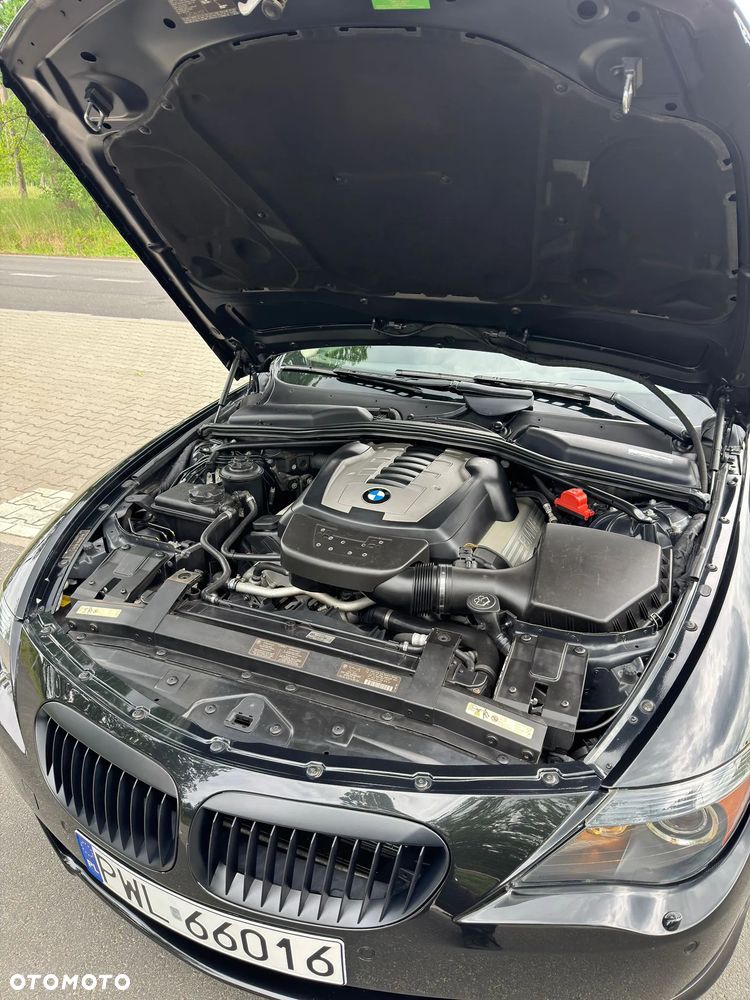 BMW Seria 6 650 i - 8