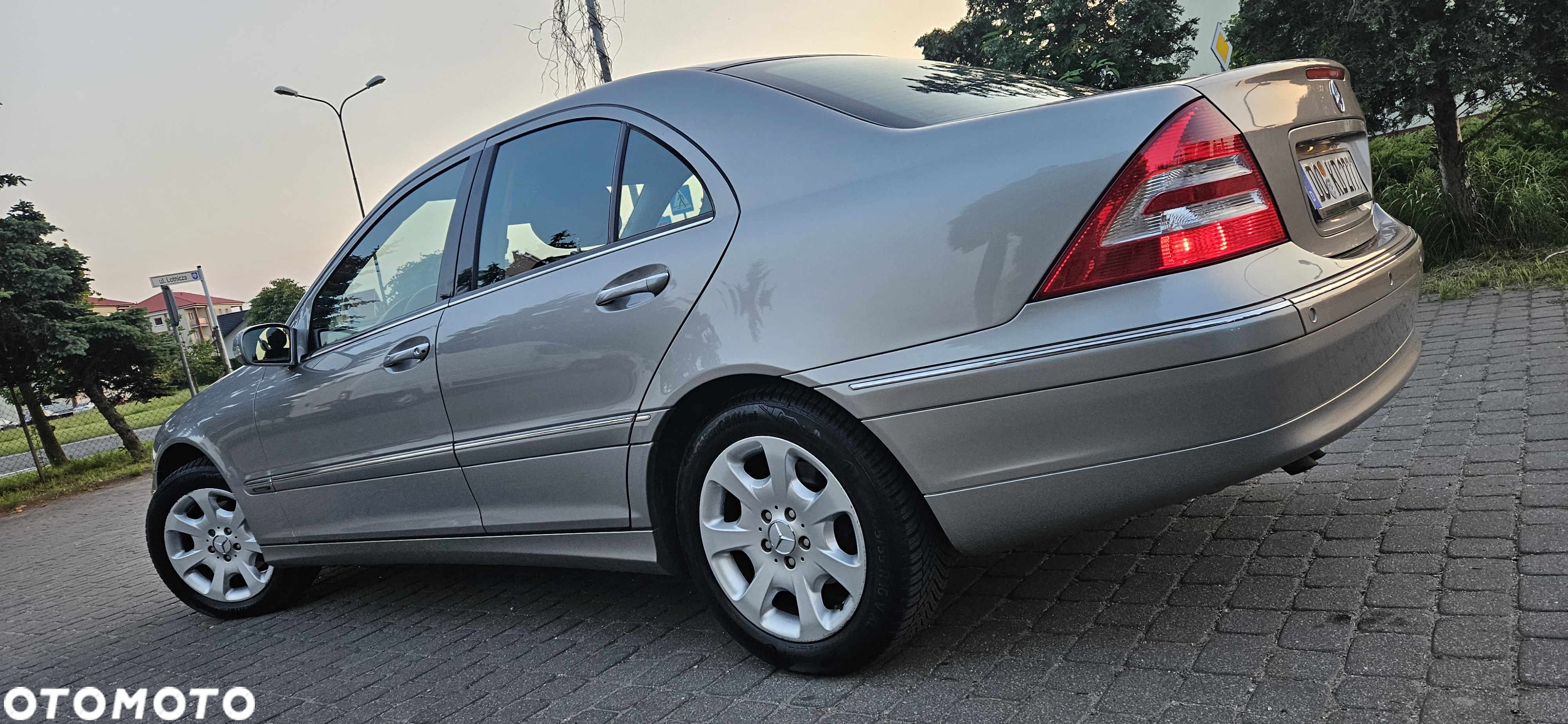 Mercedes-Benz Klasa C 180 T Kompressor Automatik Elegance - 3