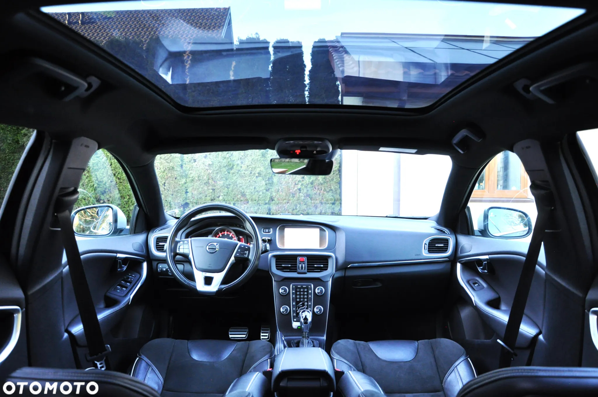 Volvo V40 T3 Drive-E R-Design Momentum - 9