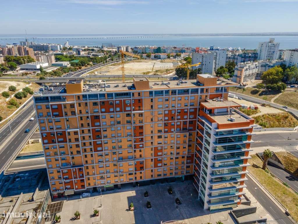 Apartamento T2 Avenida da Bulgária, Marvila com 114m2 e Parqueamento - Grande imagem: 4/41