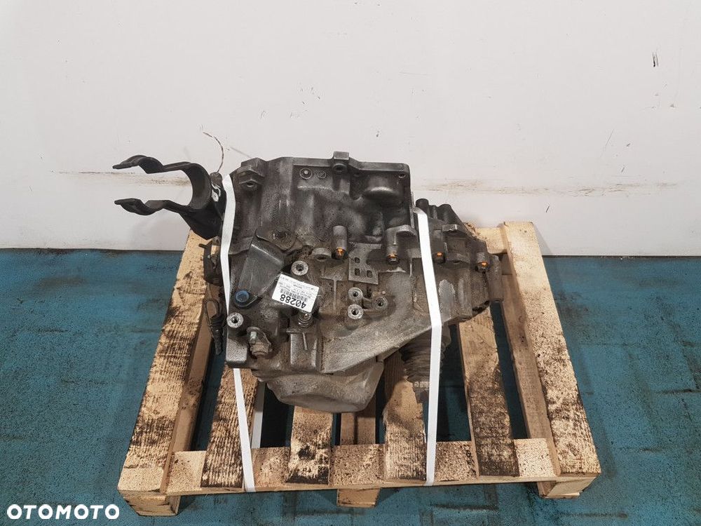 VOLVO V40 1.9 TD SKRZYNIA BIEGÓW MANUALNA 1023765 - 1