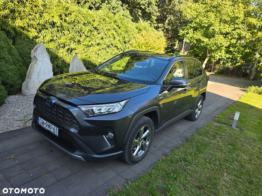 Toyota RAV4 - 1