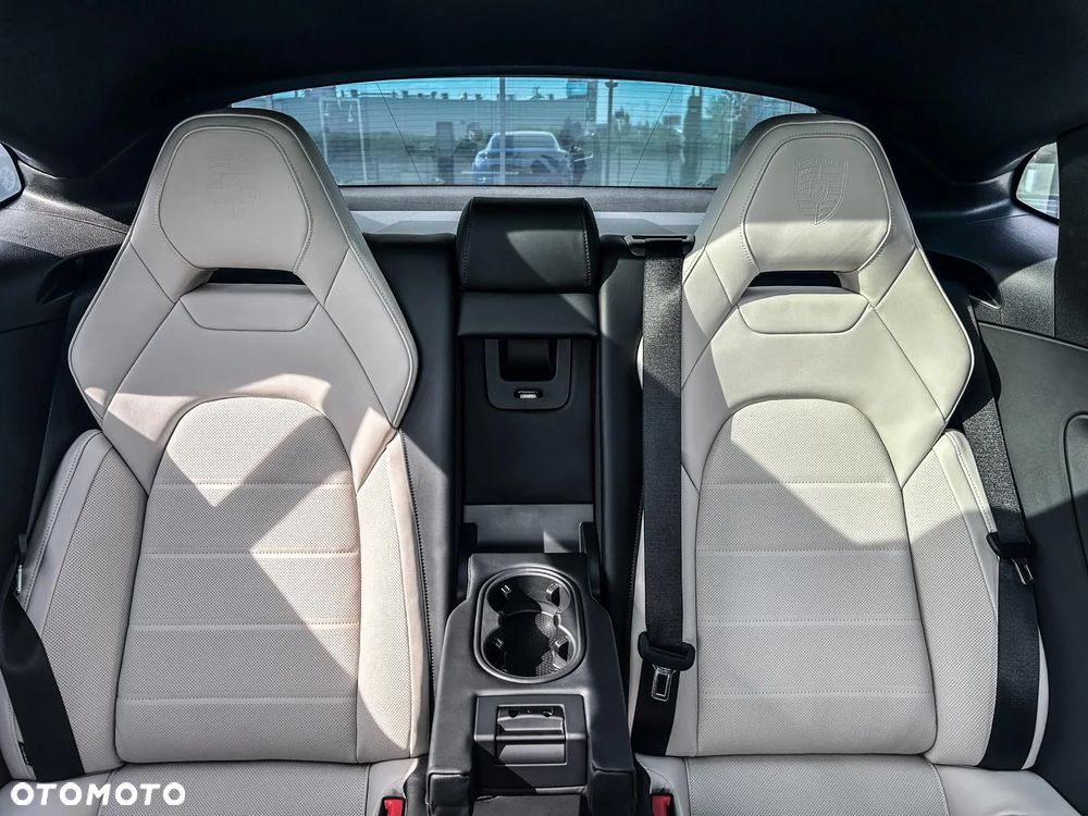 Porsche Panamera Standard - 12