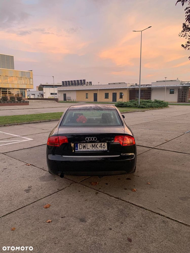 Audi A4 Limousine - 6