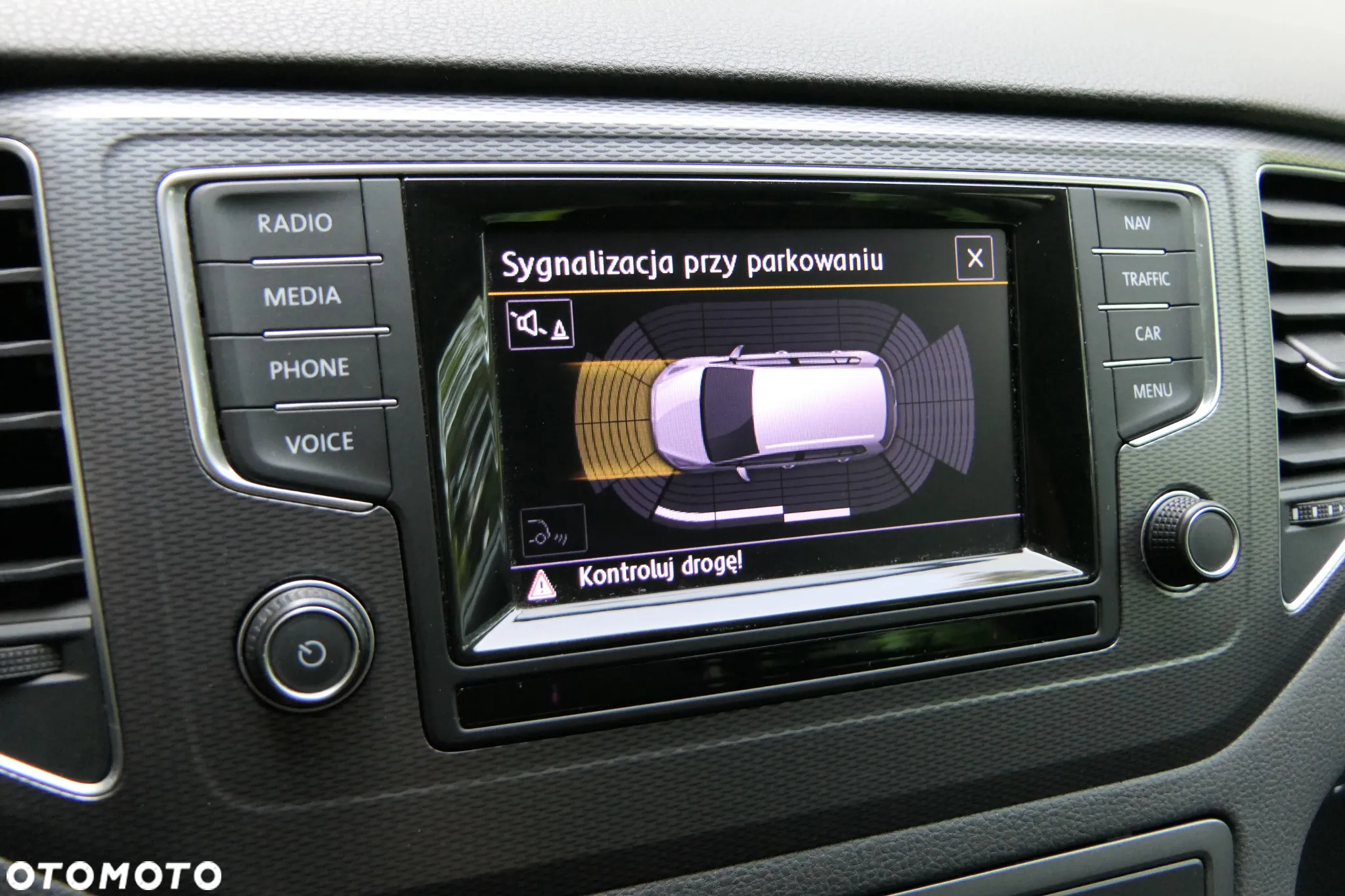 Volkswagen Golf Sportsvan VII SV 1.6 TDI BMT Highline - 21