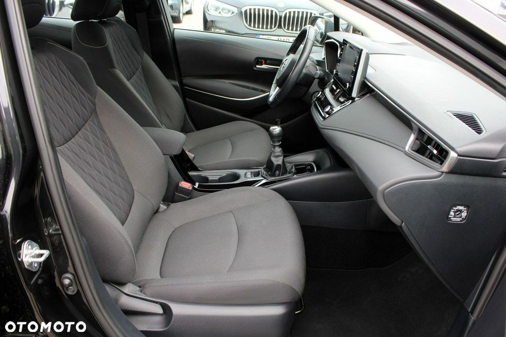 Toyota Corolla 1.5 Comfort - 11