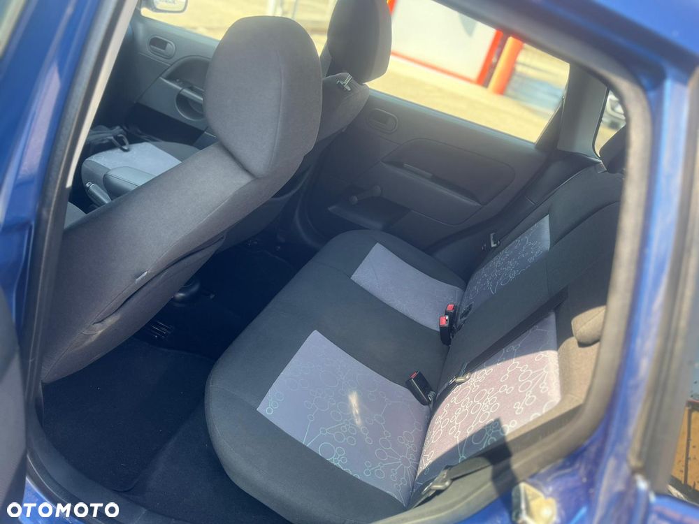 Ford Fiesta 1.3 Trend - 25