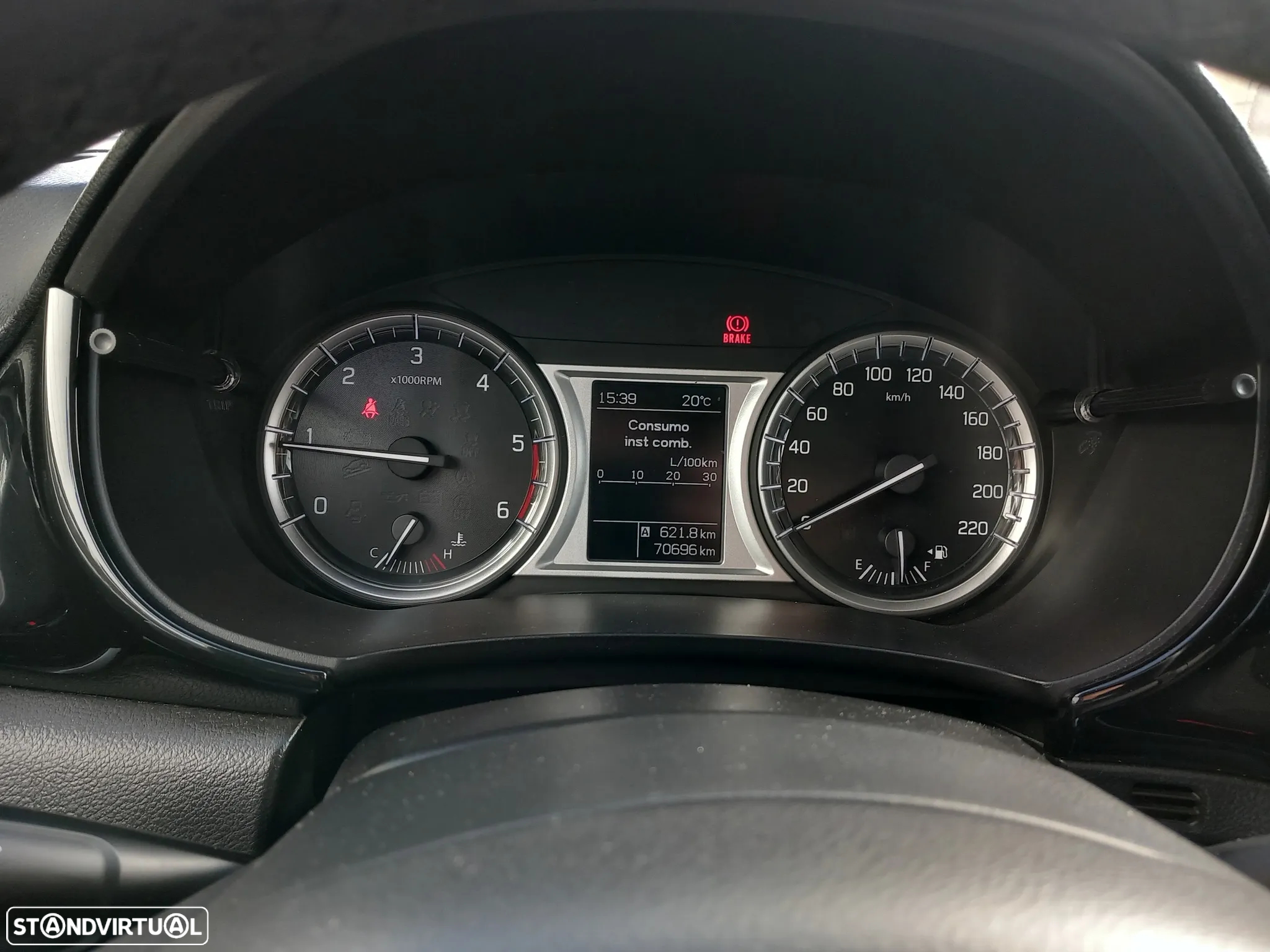 Suzuki Vitara 1.6 DDiS GLE - 13