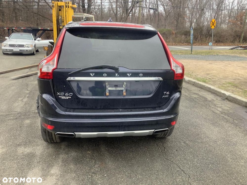 Volvo Xc60 2017 photo 2