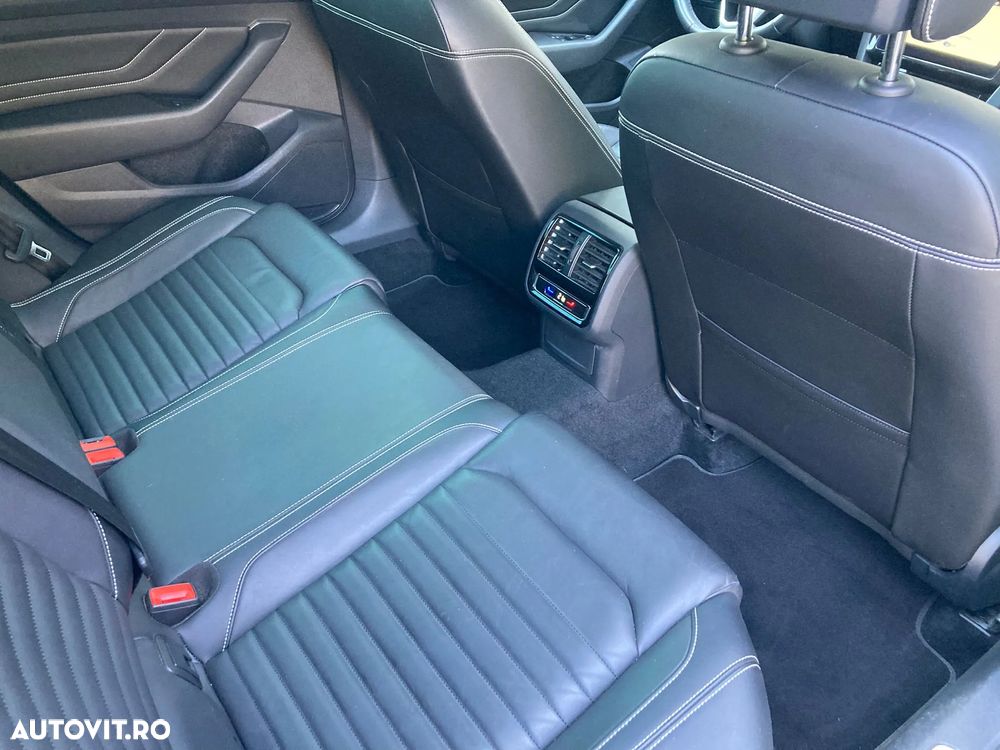 Volkswagen Passat 2.0 TDI SCR DSG Elegance - 8