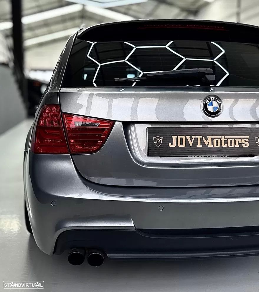 BMW 318 d Pack M - 14