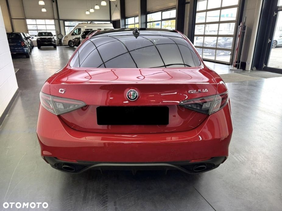 Alfa Romeo Giulia 2.2 D Turbo Veloce Q4 - 7