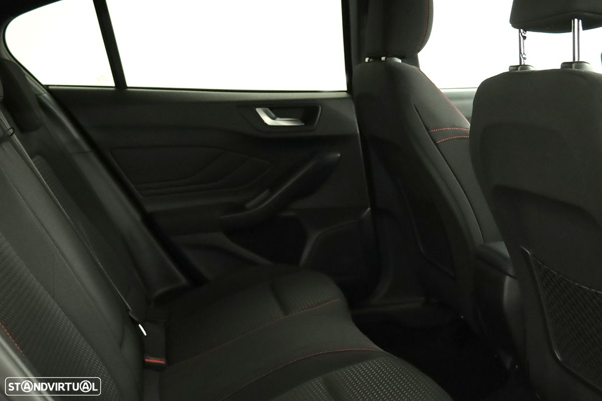 Ford Focus - 23