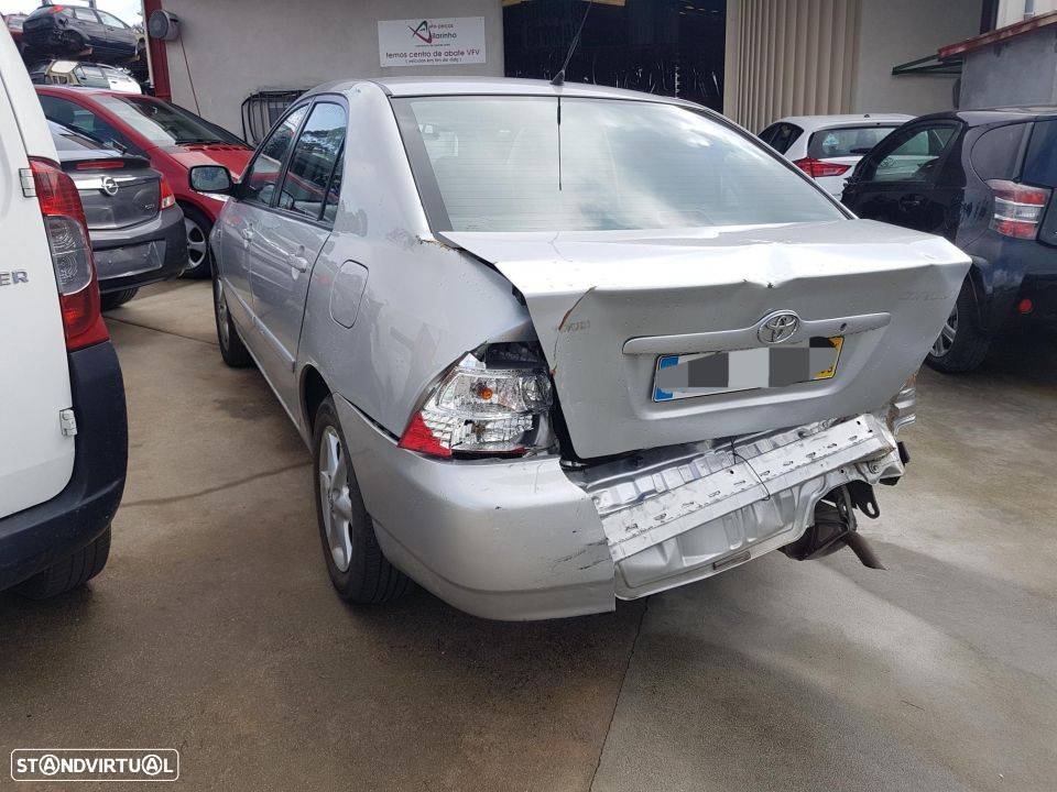 Toyota Corolla 2005 para peças - 2