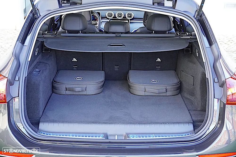 Mercedes-Benz C 300 e AMG Line - 19