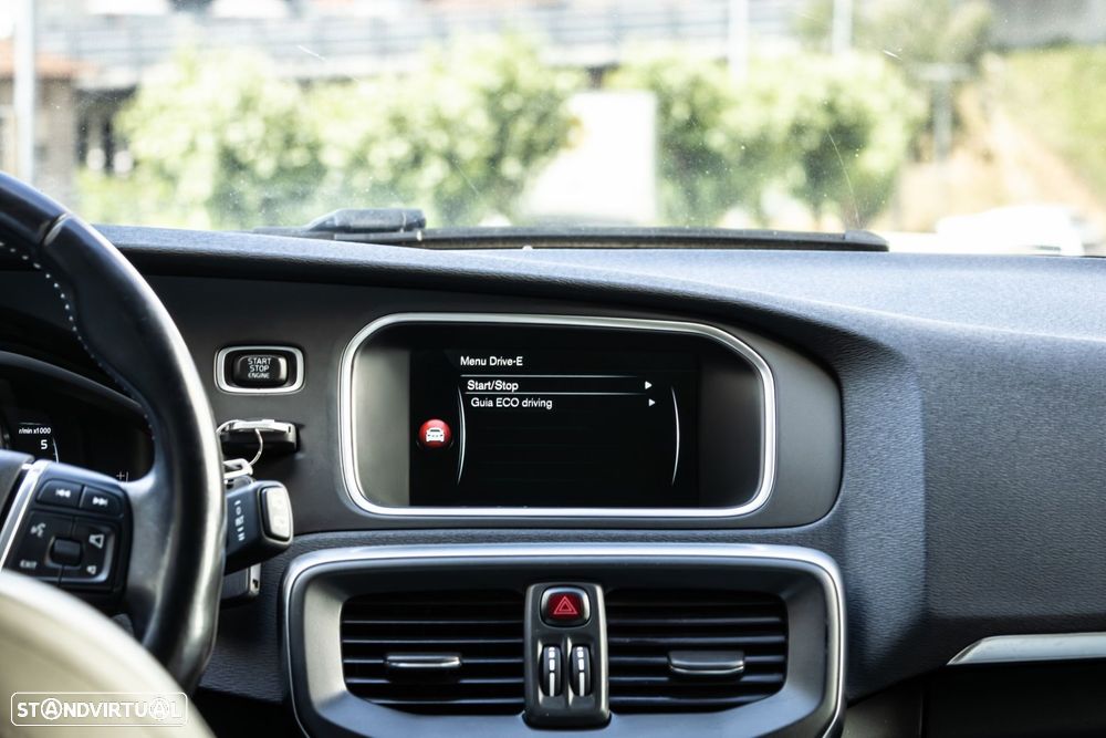 Volvo V40 1.6 D2 Momentum - 40