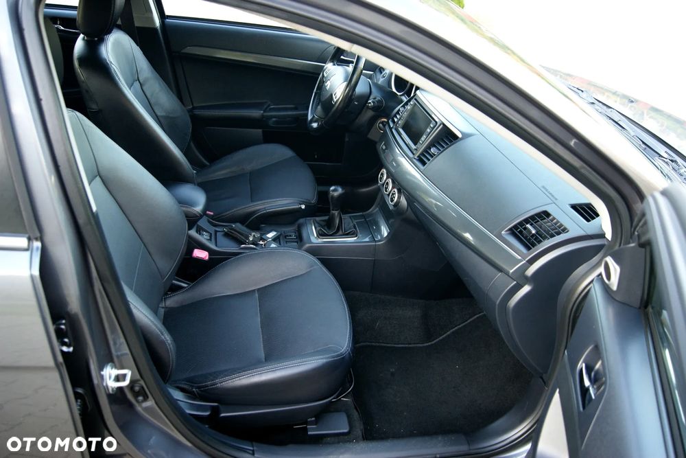 Mitsubishi Lancer 1.8 Intense - 30